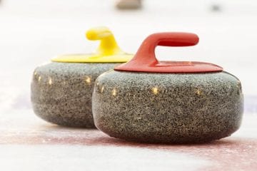 Une pierre, de la glace, « la maison » : tout savoir sur le curling